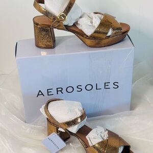 Aerosols Cosmos Comfortable Women's Platform Sandal inLight Bronze Leather 10.5